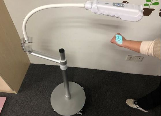 इन्फ्रारेड लाइट के साथ हाई इमेज रेजोल्यूशन वीन लोकेटर डिवाइस डेस्कटॉप वेन फाइंडर